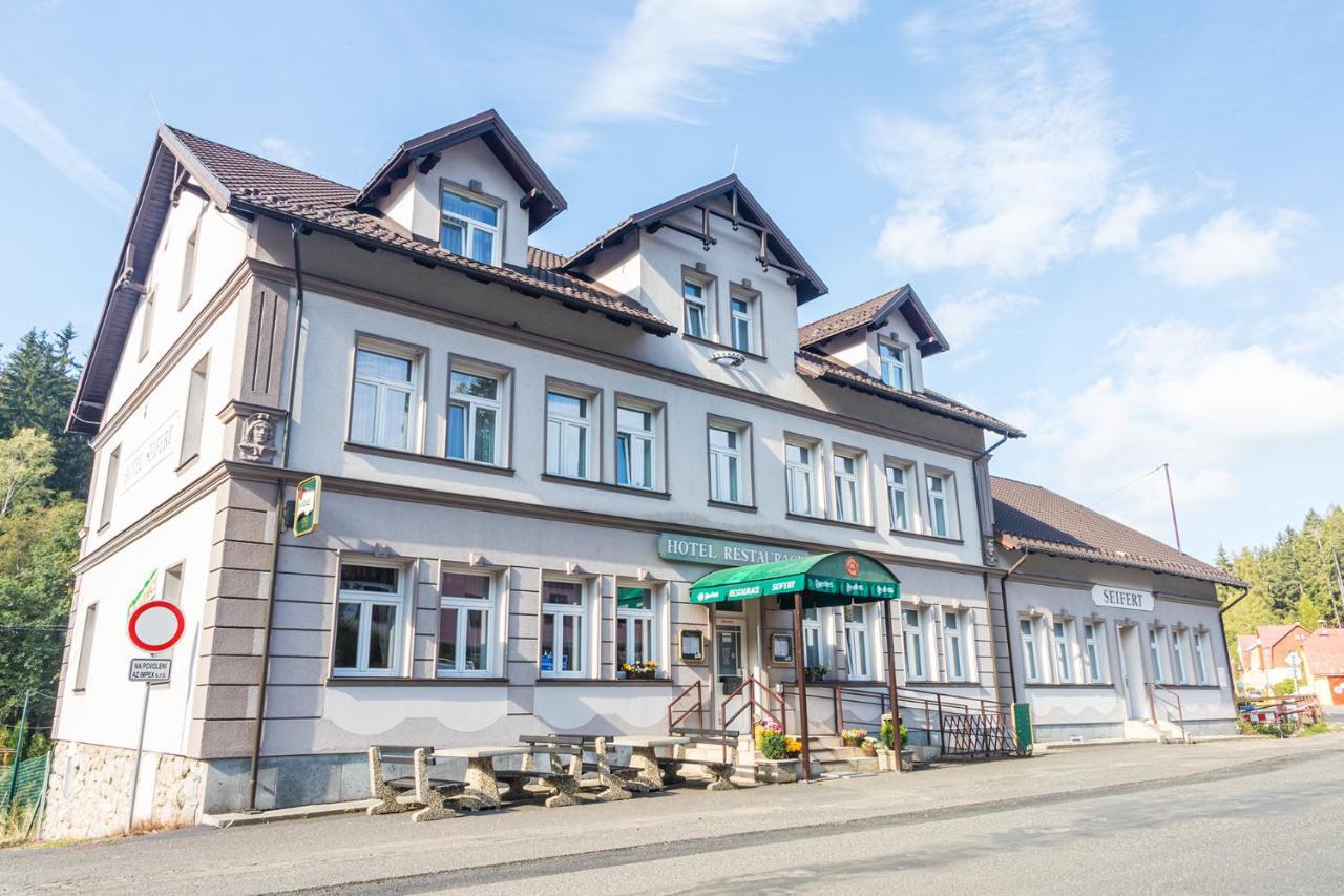 Hotel Seifert Nové Hamry Buitenkant foto