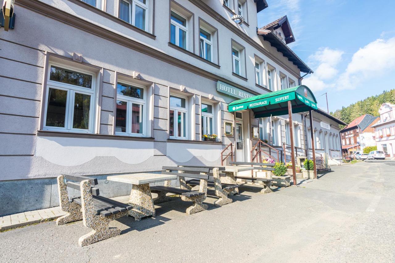 Hotel Seifert Nové Hamry Buitenkant foto